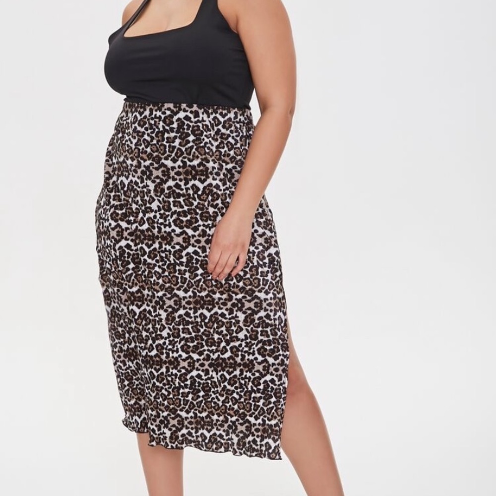 NWT Forever 21 Leopard Print Midi Skirt